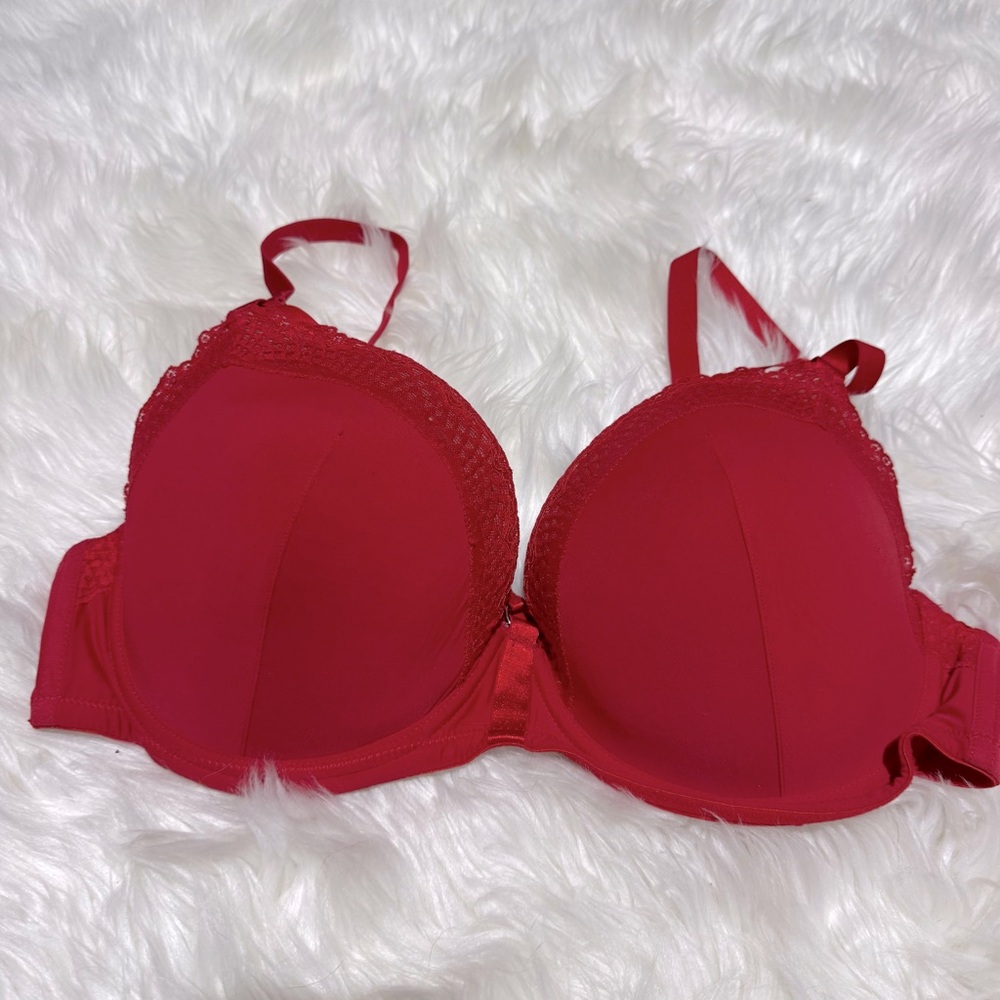 Adore Me red lace trim bra size‎ 40D